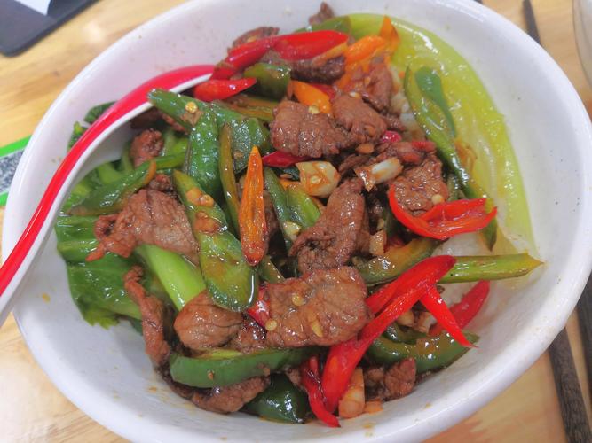 快餐店炒快餐需要哪些配料和材料?快餐店的炒菜