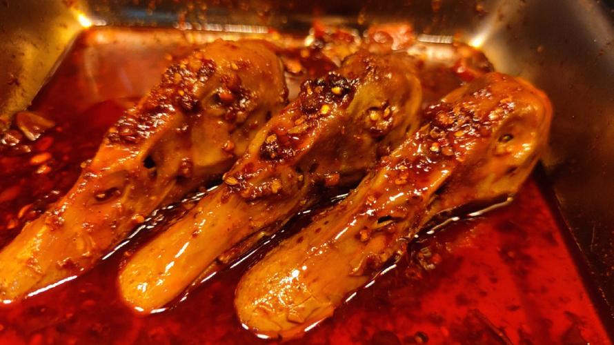 经常吃鸭头对身体好吗?常吃鸭头有危害吗