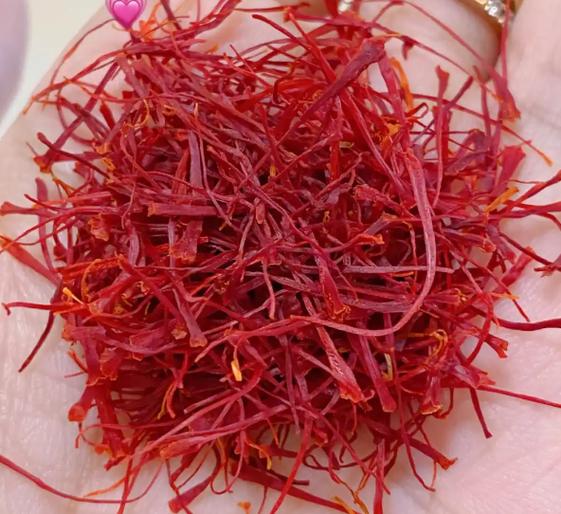 泡藏红花茶用多少度的水温最好?泡藏红花茶用多少度的水温最好呢