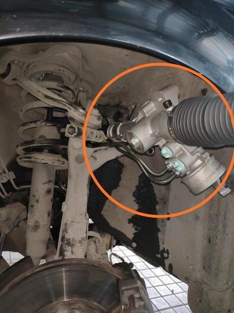 方向盘转向轴坏了的原因？方向盘转向轴坏了症状