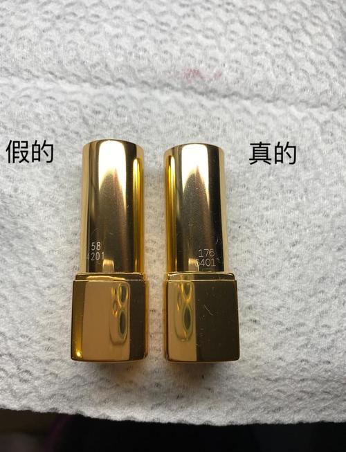 怎么分别香奈儿口红真假?如何鉴定香奈儿口红的真假