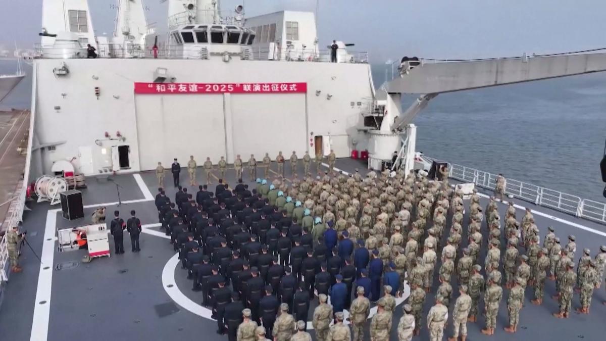 福建舰即将入列！军事专家深度解析中国航母战力跃升