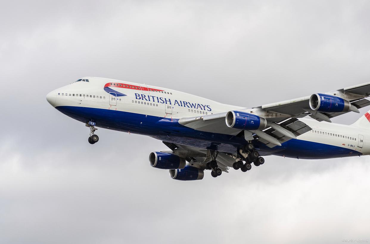 美国货机坠毁事故:12条生命陨落背后的航空安全警示