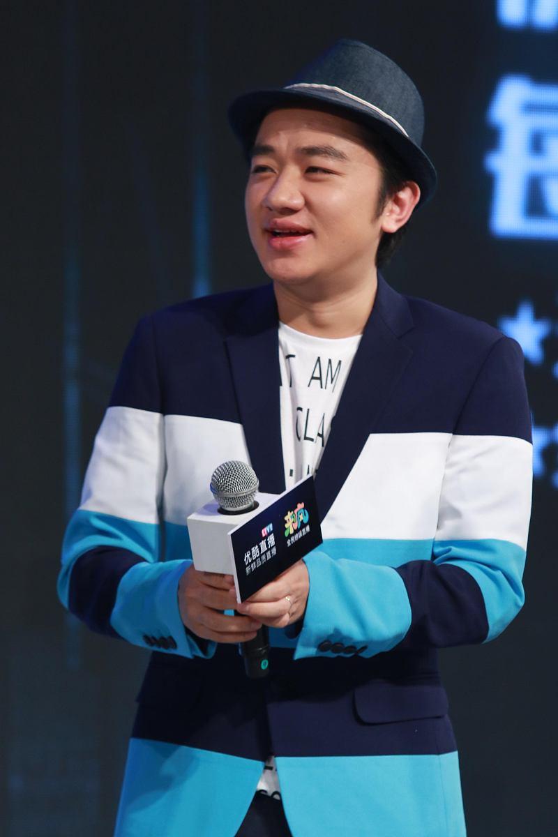 跨界执鞭:王祖蓝获聘高校教授的多元价值启示