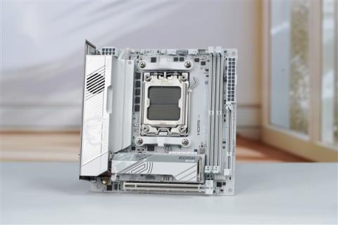 支持10000MT/s内存！微星MPGX870IEDGETIEVOWIFI主板图赏(图2)