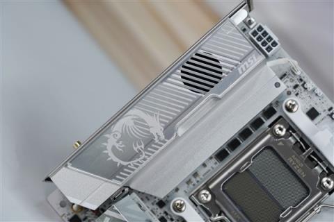 支持10000MT/s内存！微星MPGX870IEDGETIEVOWIFI主板图赏(图6)