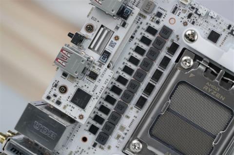 支持10000MT/s内存！微星MPGX870IEDGETIEVOWIFI主板图赏(图19)