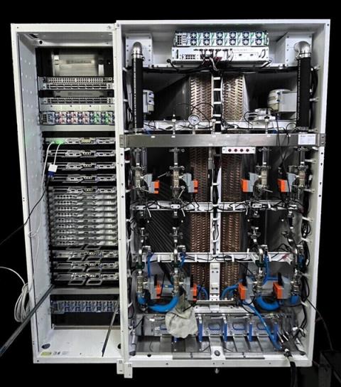 一颗芯片1800W功耗!NVIDIA下代AI服务器液冷就得40万元(图3)