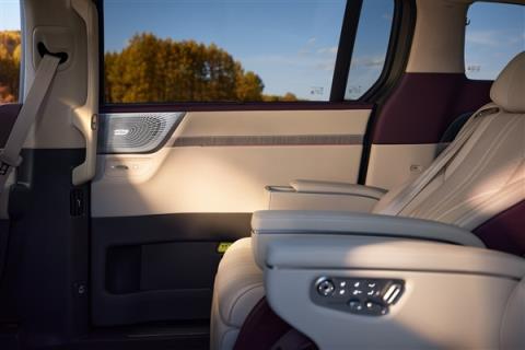 全球续航最长大七座 小鹏X9增程混动预售:35万起(图12)