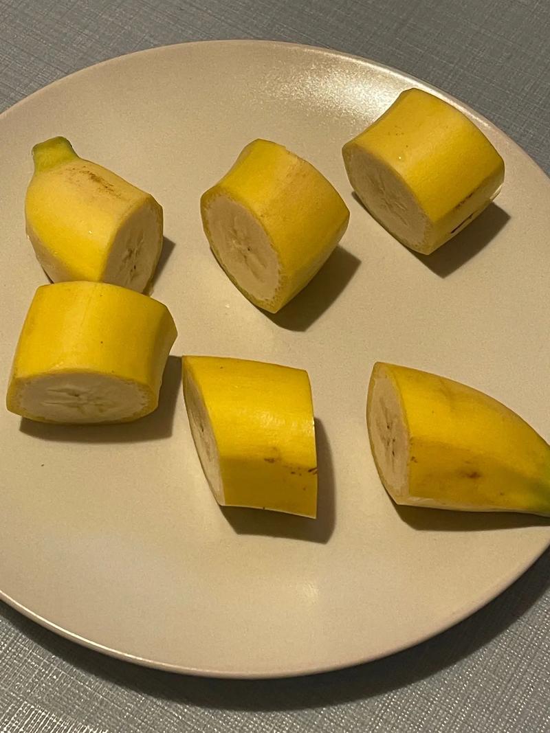 香蕉可以直接微波炉里面烤吗?香蕉可以直接用微波炉加热吗