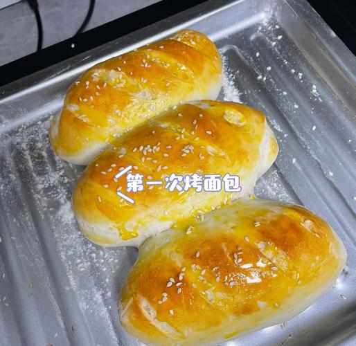 烤面包烤箱下面一定要放水吗？烤箱烤面包的时候下面要放一点水吗