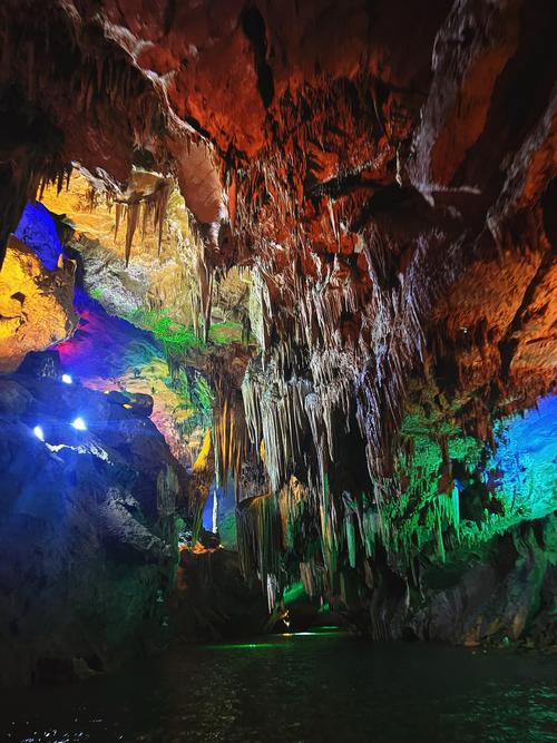 求湖南溶洞景观推荐？湖南溶洞哪个最好