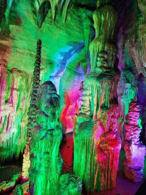 求湖南溶洞景观推荐?湖南溶洞哪个最好