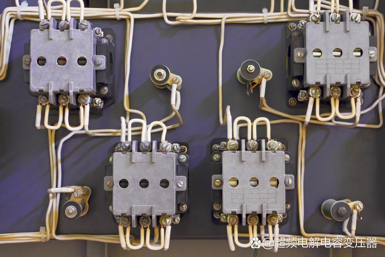 380v三根线都是多少电压?380v的3根线分别多少v