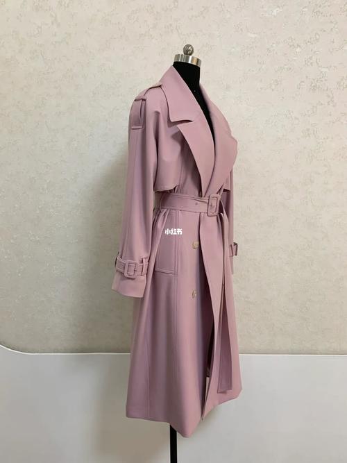 藕粉色衣服怎么搭配?藕粉色衣服搭配什么颜色围巾