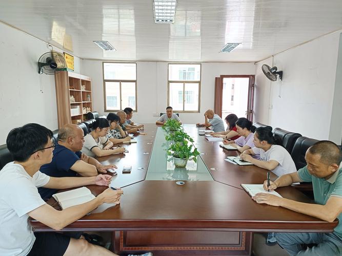 乡镇开会一般在哪里举行?乡镇开会发言稿