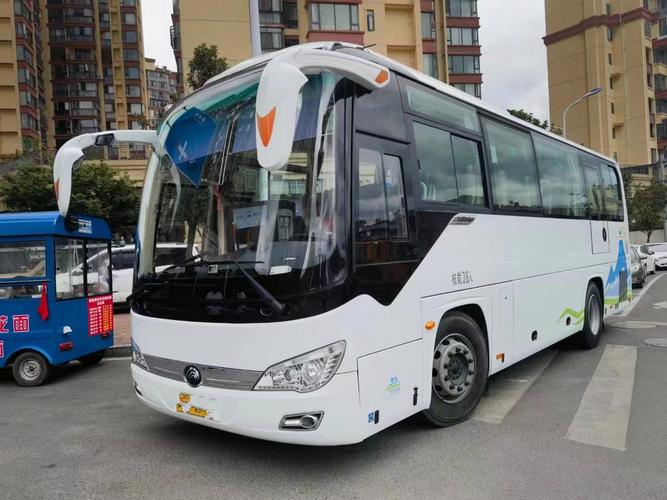 客车高一级是什么意思?大型高一级客车多少座位