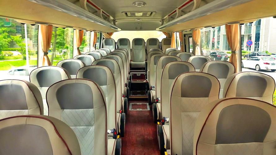 客车高一级是什么意思?大型高一级客车多少座位