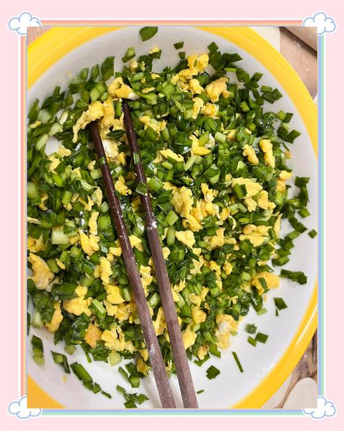 韭菜鸡蛋饺子馅的步骤？韭菜鸡蛋饺子馅的做法 m由来cn