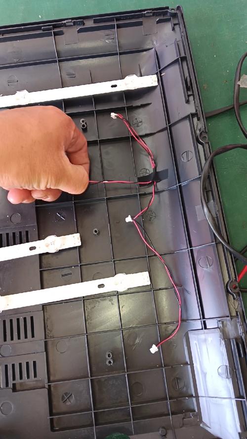 怎样测试液晶电视led灯条的好坏?如何测液晶电视机灯条是不是好的