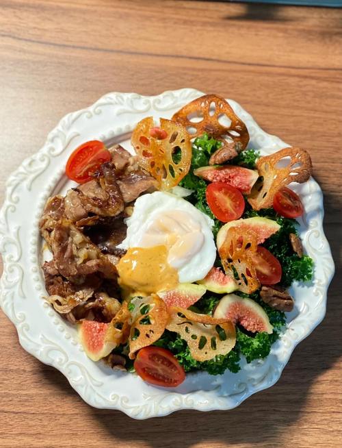 请问沙拉牛肉的具体做法是什么?请问沙拉牛肉的具体做法是什么呢