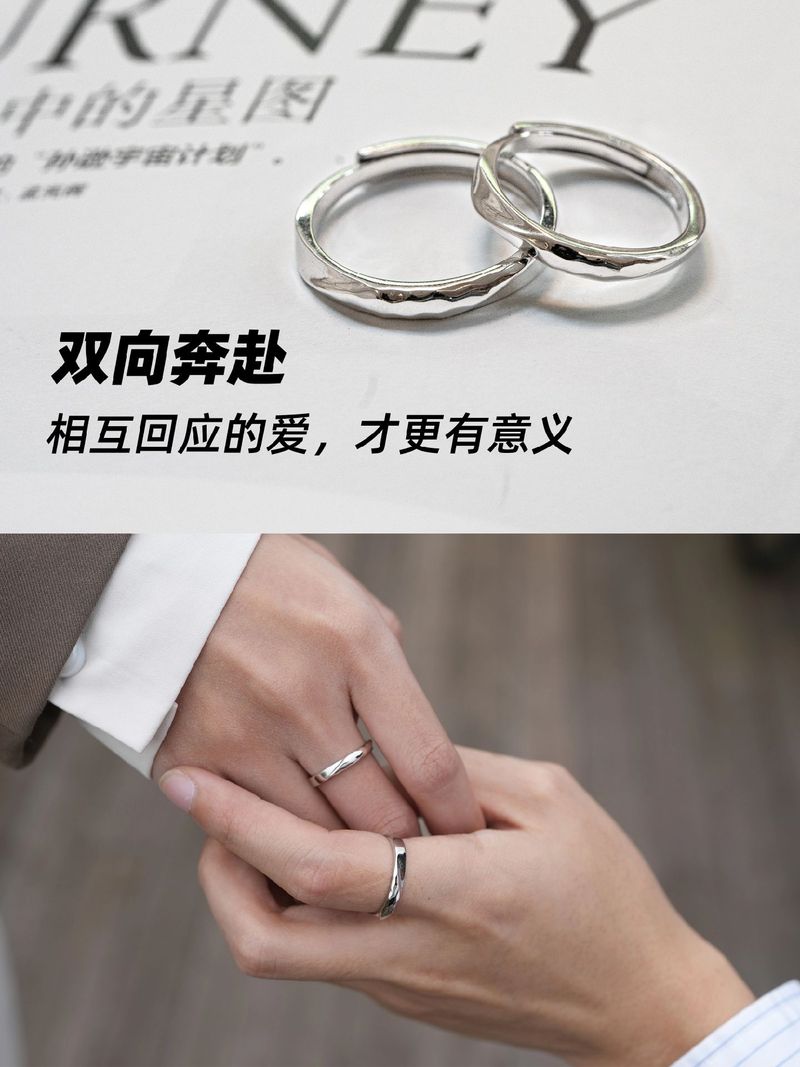 情侣对戒的寓意唯美句子?情侣对戒的寓意唯美句子英文一对