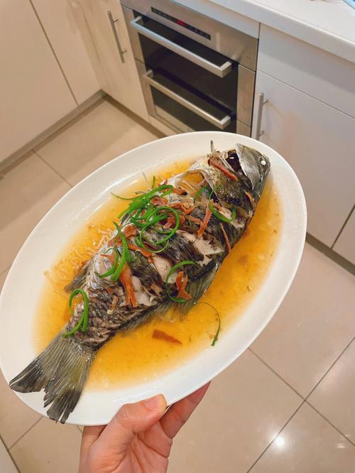 清蒸鲫鱼蒸了10分钟感觉没有好?清蒸鲫鱼蒸多久时间