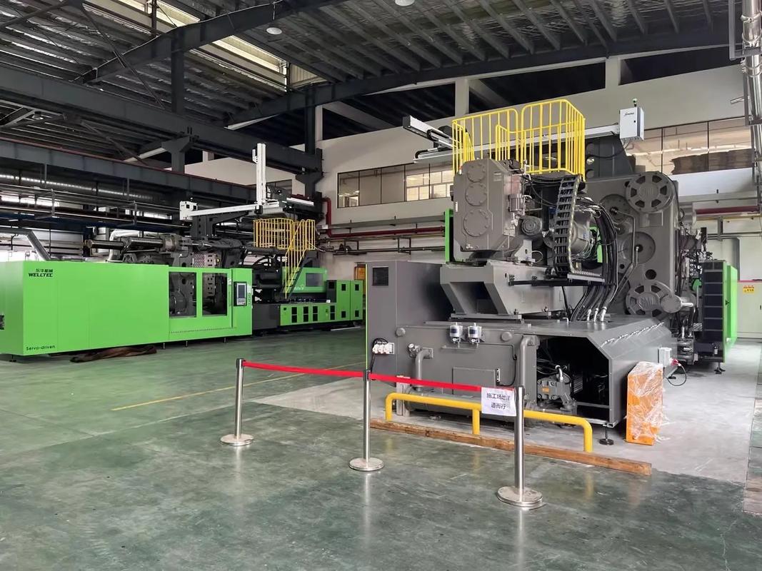 汽车保险杠注塑机多少钱？保险杠注塑机生产视频