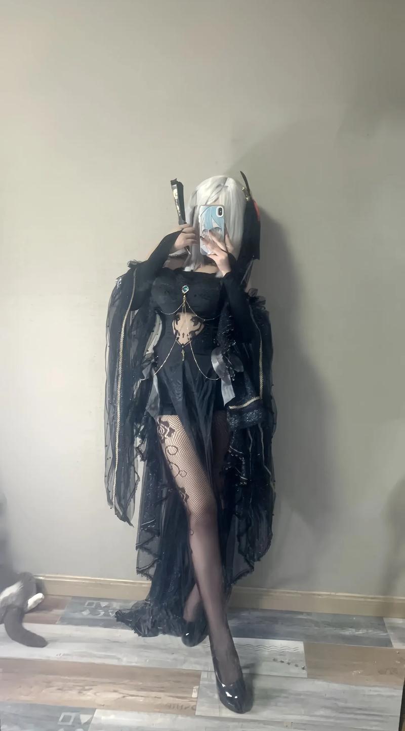 求cos不用露脸的动漫人物？不需要脸的cos