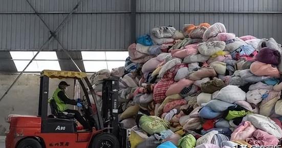 旧衣服捐哪里好呢?旧衣物往哪里捐