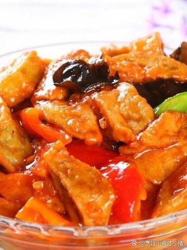 牛肉茄子鸡蛋包饺子配在一起可以吃不?牛肉茄子鸡蛋包饺子配在一起可以吃不