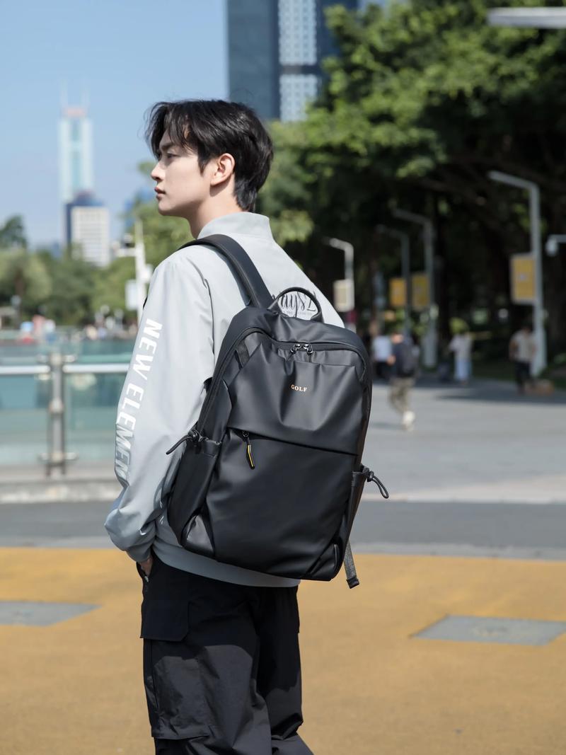 可以背两个双肩包登机吗？可以背两个书包登机吗