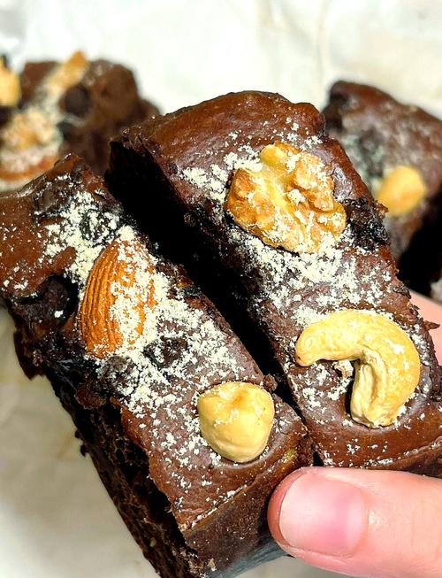 巧克力布朗尼的做法一句话50字？巧克力布朗尼塔