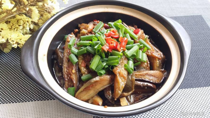 茄子杆熬水洗脚有什么功效?茄子杆熬水能喝吗