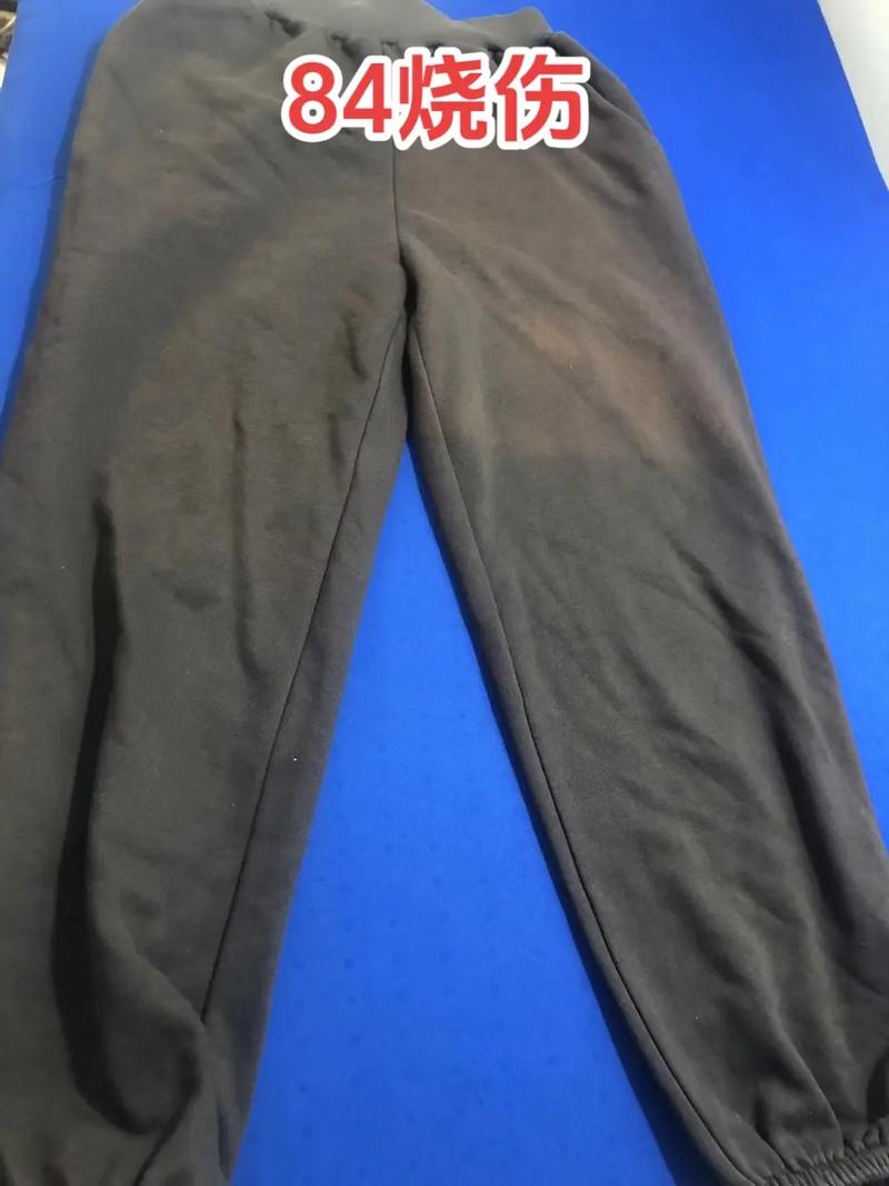 蓝色衣服被84褪色了怎么恢复?蓝色衣服溅到84染色了怎么办