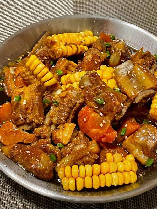 排骨炖玉米土豆汤的做法？排骨炖玉米土豆汤的做法视频