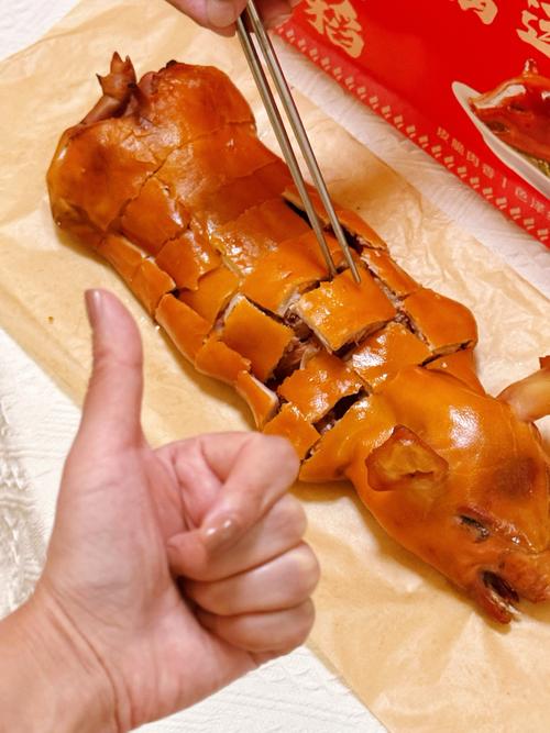 烤乳猪的烹饪方法？烤乳猪如何做