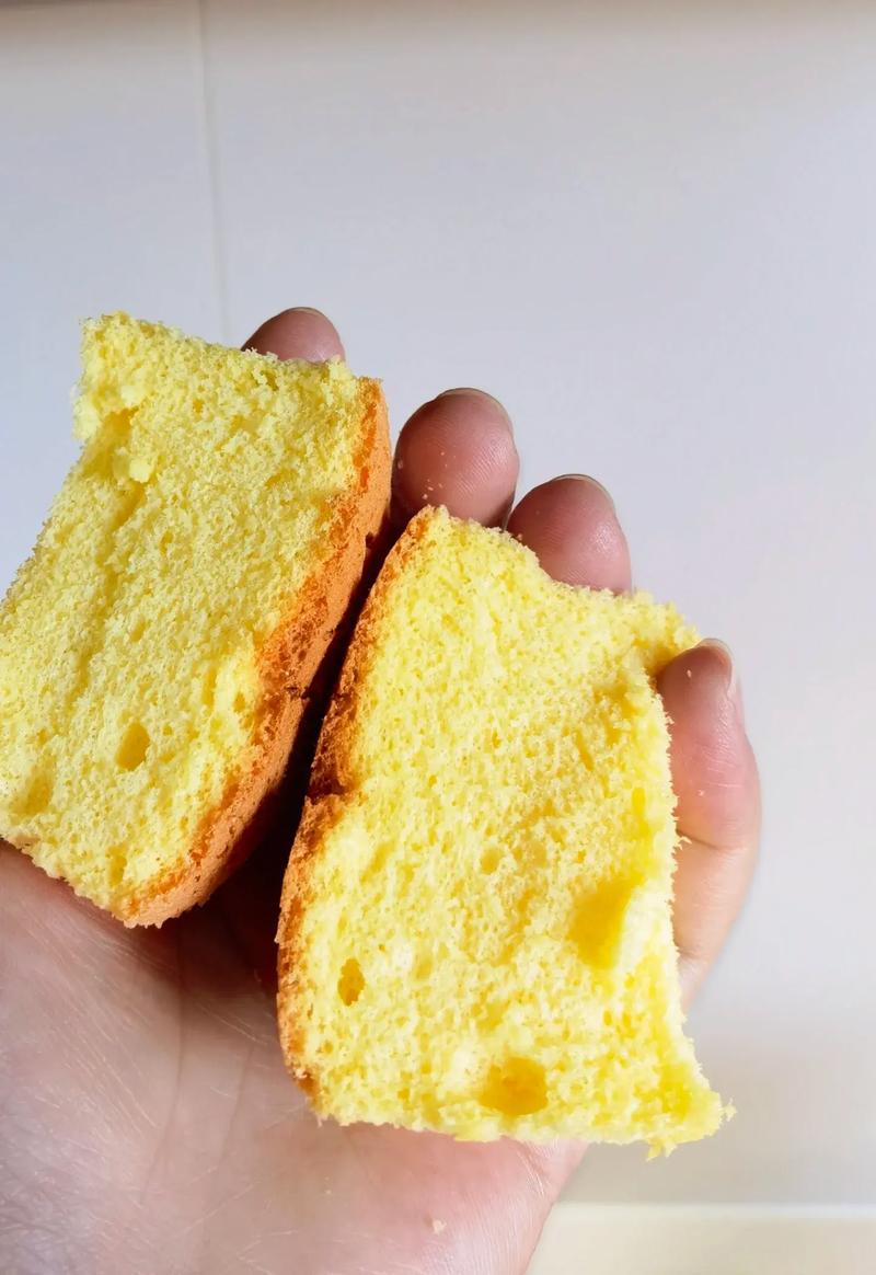 戚风蛋糕中间不熟可以继续烤？戚风蛋糕不熟能不能重新考