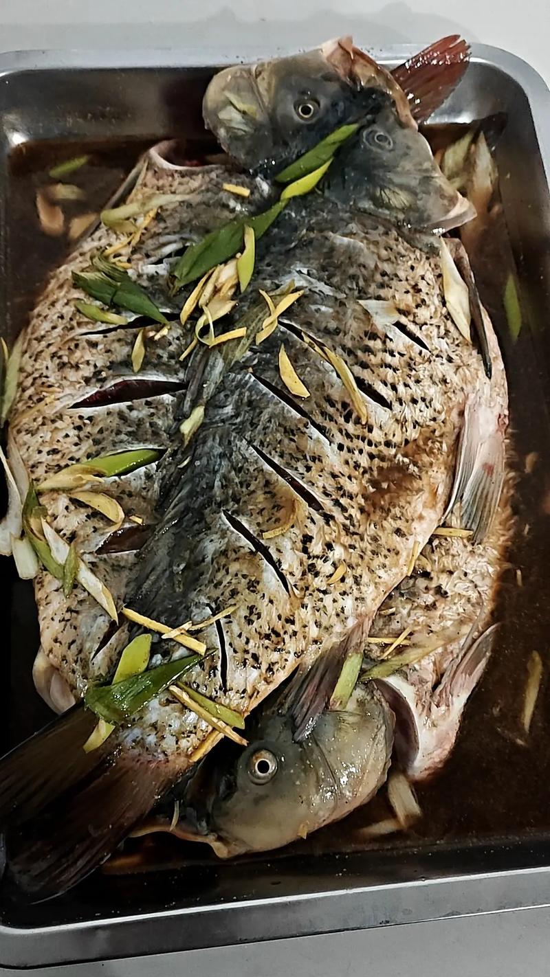 烤鱼前腌制鱼的方法？烤鱼前腌制鱼的方法图解