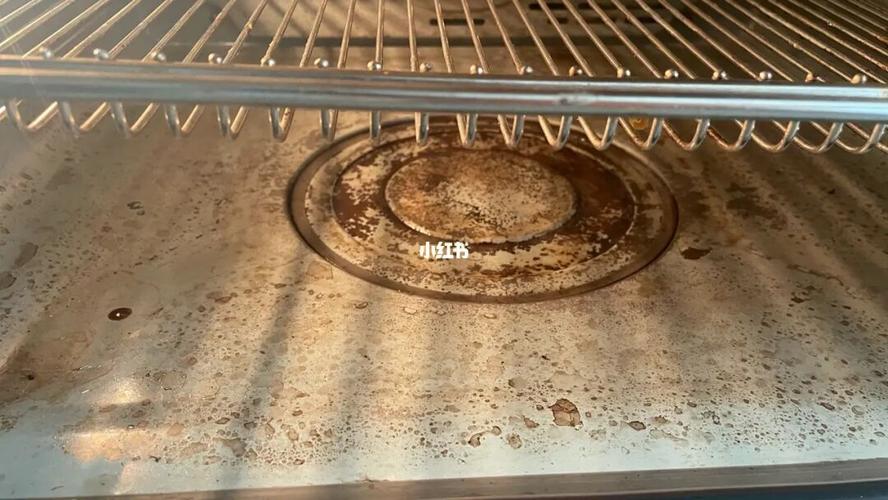 烤箱内胆生锈怎么清理？烤箱内胆除锈