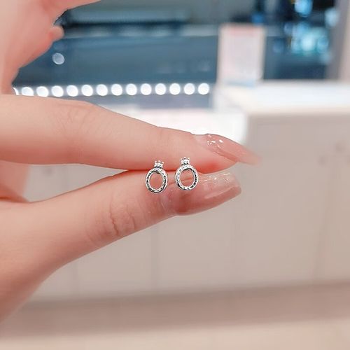 潘多拉耳钉是纯银吗？潘多拉耳钉的寓意