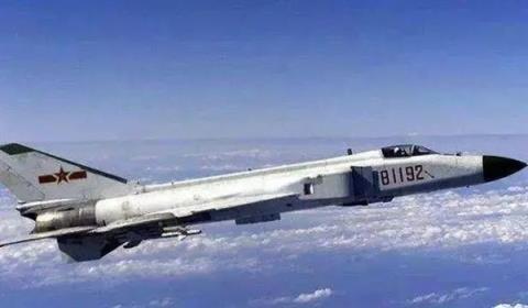 乌合麒麟新作：福建舰、南湖红船同框 接81192返航(图2)