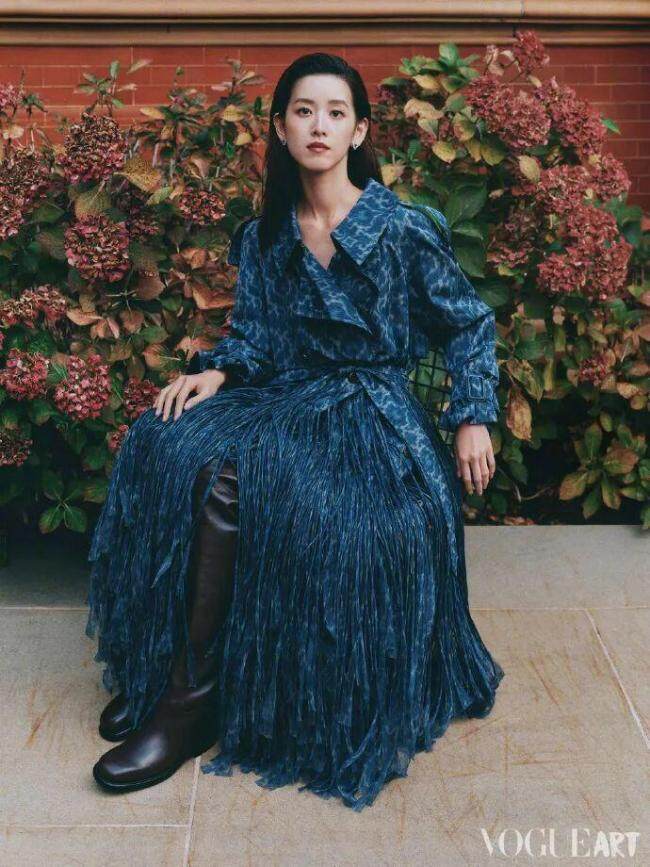 章泽天和朱珠同框 艺术晚宴共绽光彩