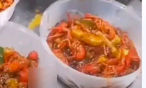 温度超65℃塑料盒会释放有害物质?网友:适用微波炉盒呢