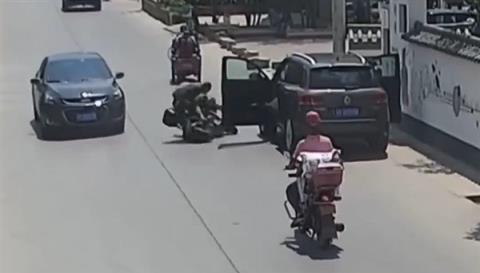 男子开门杀致电动车骑车人死亡：因交通肇事被判刑(图6)