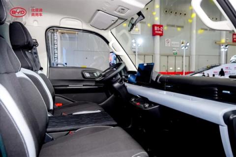 9.58万 比亚迪纯电轿卡T4发布:一度电能跑5.5公里(图2)