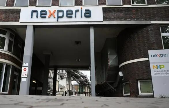 影视飓风TIM相亲整活被指消费人间疾苦：富人cos穷人整烂活给穷人看(图9)