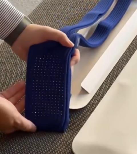 韩路评1899元iPhonePocket：最脑残苹果配件 没有之一(图2)