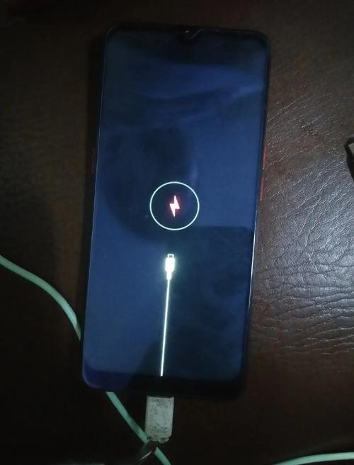 苹果4充不进去电?iphone 4充不进电