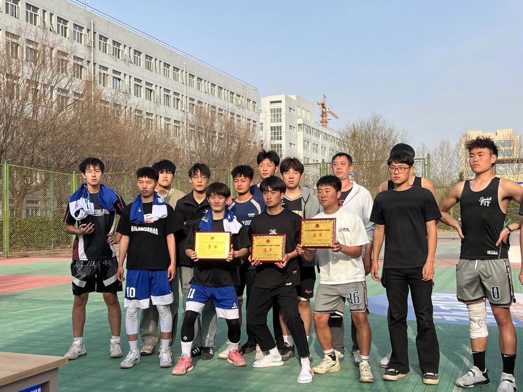 青岛科技大学足球队是山东最强的吗?青岛科技大学足球队教练